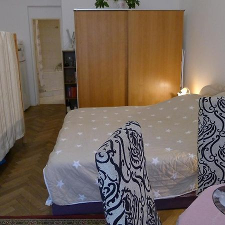 براغ Cozy Modest Room For 2 Or 3 Persons المظهر الخارجي الصورة
