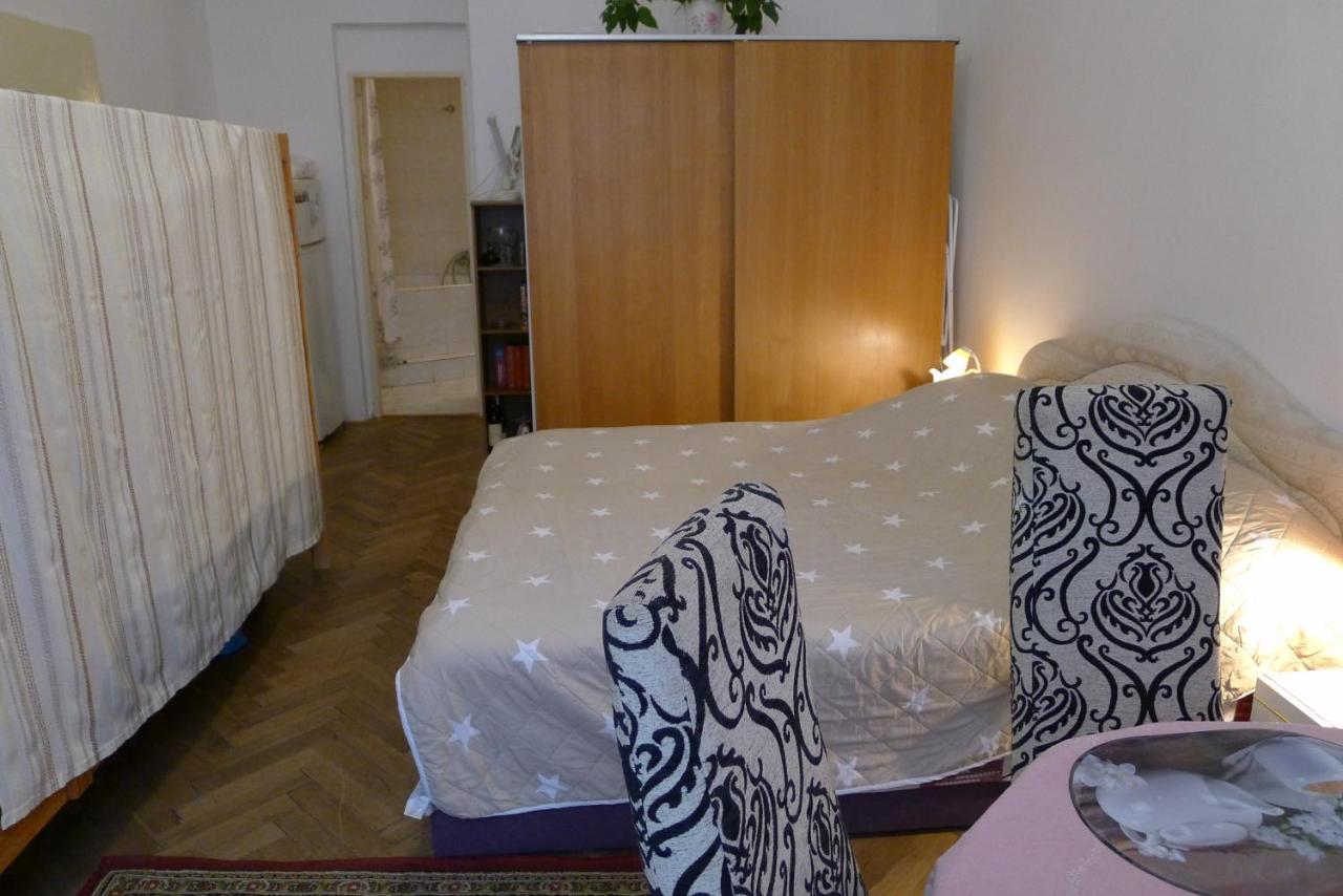 براغ Cozy Modest Room For 2 Or 3 Persons المظهر الخارجي الصورة
